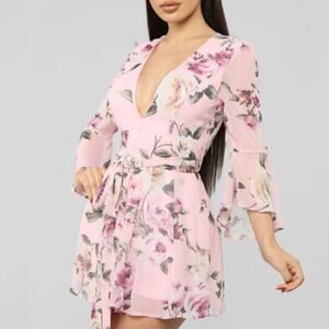 Fashion Nova Stay Beautiful Pink Floral Romper Size Small Glam